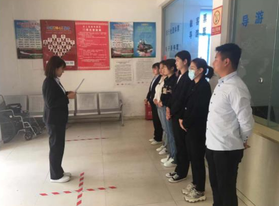 領(lǐng)下認真閱讀了王杰生前的日記，其“一不怕苦，二不怕死”的王杰精神以及“在榮譽上不伸手，在待遇上不伸手，在物質(zhì)上不伸手”的崇高精神讓每一位黨員思想上受到洗禮，黨性上得到錘煉。